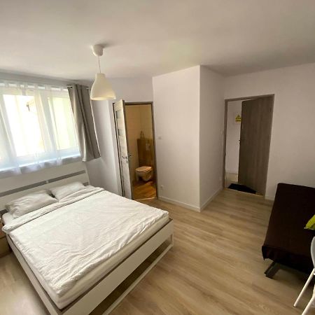 Appartamento Zefir Pokoje Unieście Esterno foto
