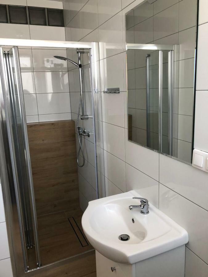 Appartamento Zefir Pokoje Unieście Esterno foto